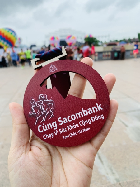 74caed6880375e690726 Chủ Nhật tuyệt vời của team Lanvu Gallery cùng Sacombank Half Marathon - Chạy vì sức khoẻ cộng đồng.