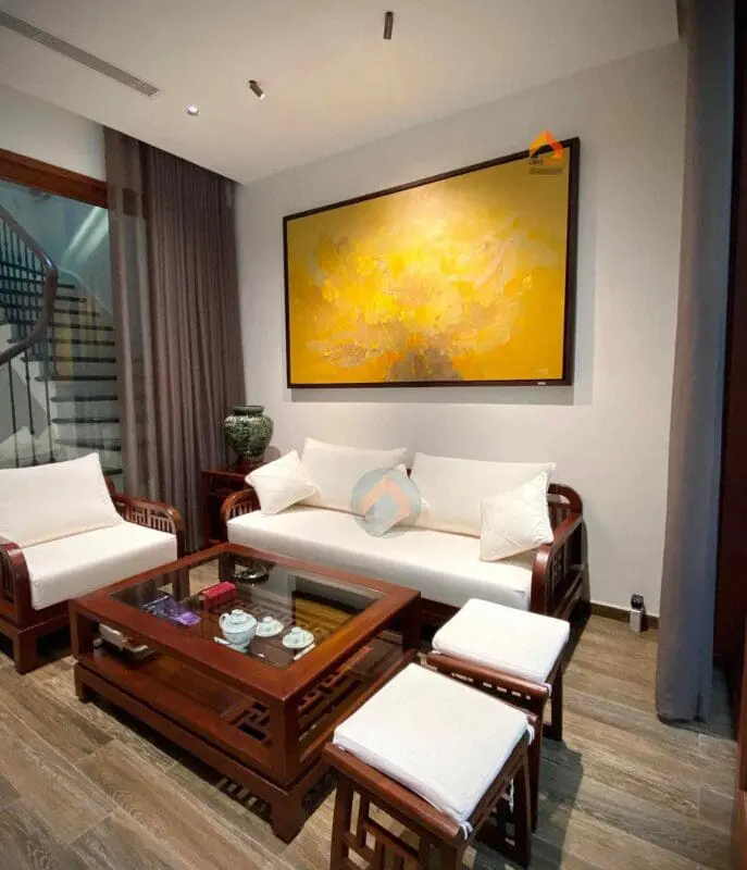 Tranh sơn dầu hoa sen tông màu ấm tô điểm cho không gian nội thất