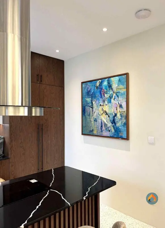 Tranh sơn dầu LanVu Gallery được khách hàng lựa chọn cho không gian khu vực đảo bếp
