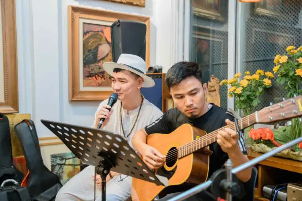 Họa sĩ Phạm Thụy