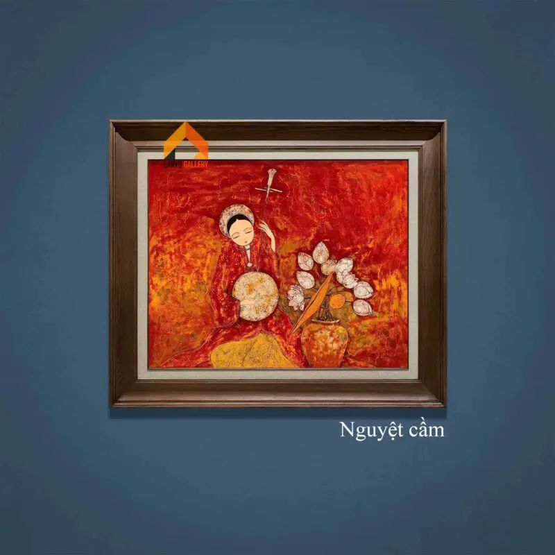 Tranh sơn mài thiếu nữ với tà áo dài đỏ bên chiếc đàn nguyệt