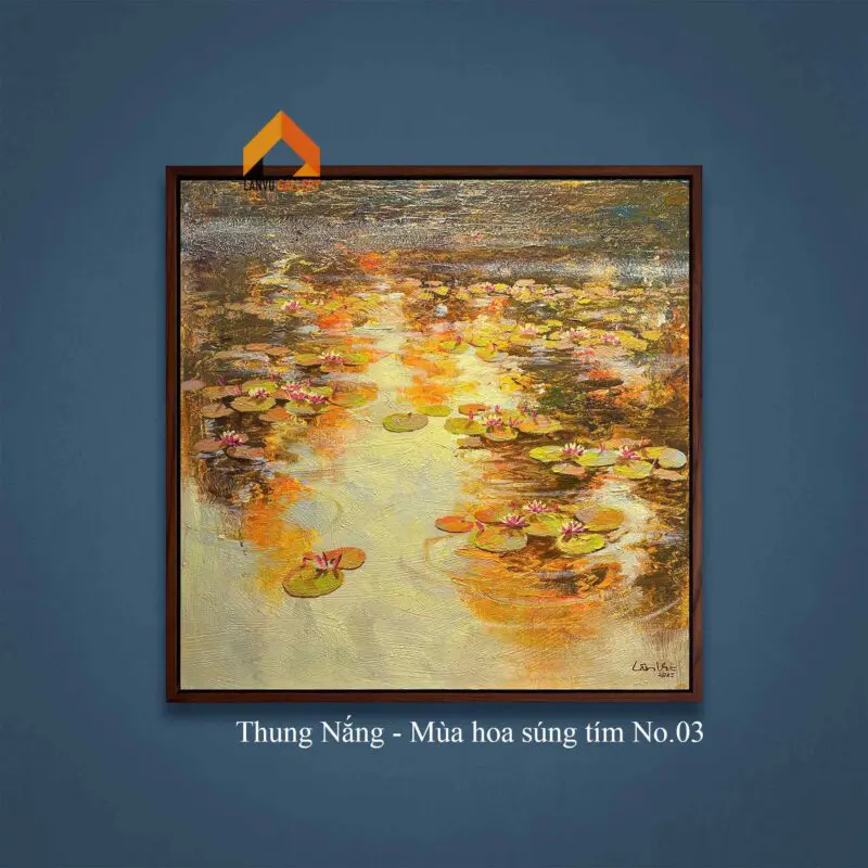 Hành trình thị giác đầy thi vị giữa những khoảng sáng vàng óng ánh mang đến cảm giác chuyển động như thật và sắc tím dịu dàng của hoa súng