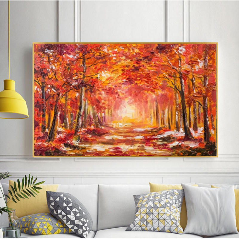 Tranh sơn dầu rừng cây lá đỏ đẹp nhất khi kết hợp cùng nội thất, tường màu trung tính và ánh sáng vàng dịu Cre: Internet