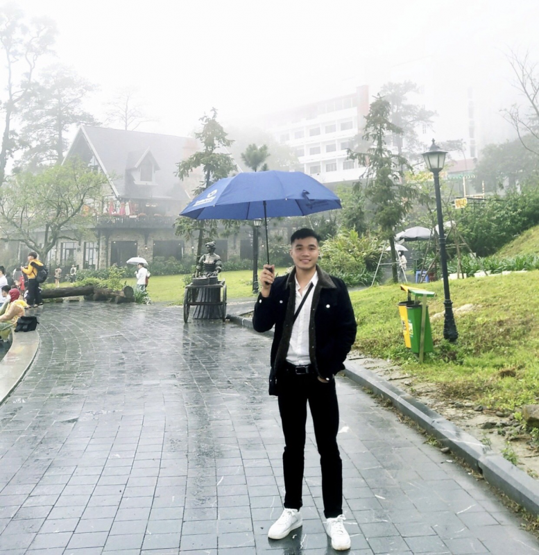 Họa sĩ Ngô Văn Nguyện sinh ra tại một vùng đất trung du mang đậm dấu ấn của thiên nhiên và đời sống nông thôn Việt Nam