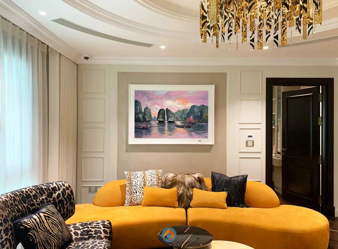 Tranh sơn dầu hoàng hôn LanVu Gallery treo tại nhà khách hàng