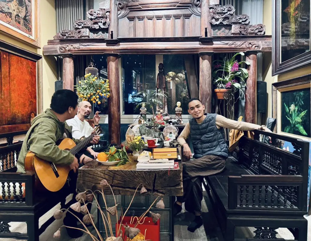 Những cuộc trò chuyện lý thú cùng họa sĩ Lê Nguyên Mạnh tại LanVu Gallery