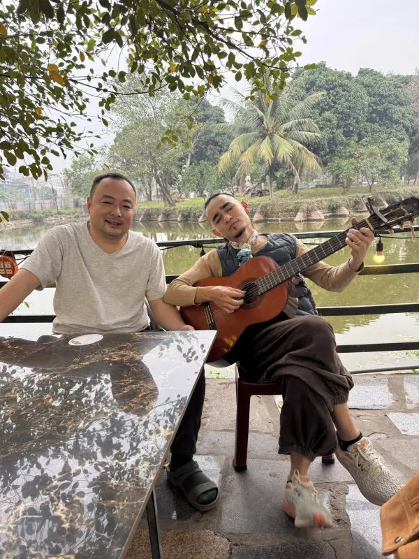 Họa sĩ Nguyễn Xuân Hoàng và cuộc gặp gỡ với họa sĩ Lân Vũ

