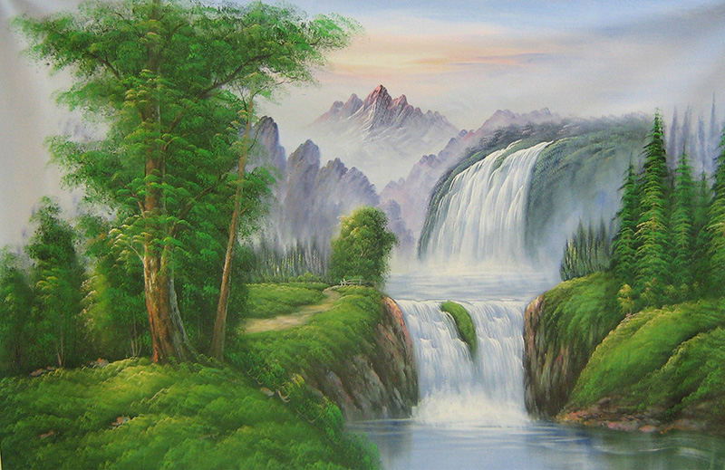 Tông màu xanh lá tươi mát kết hợp với màu trắng của dòng nước và màu xám của núi rừng đặc trưng